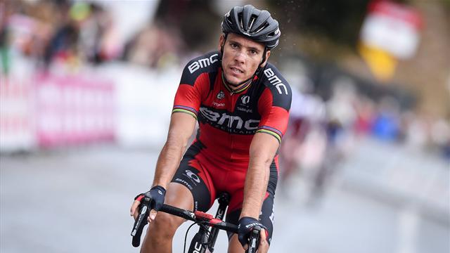 Malade, Gilbert abandonne