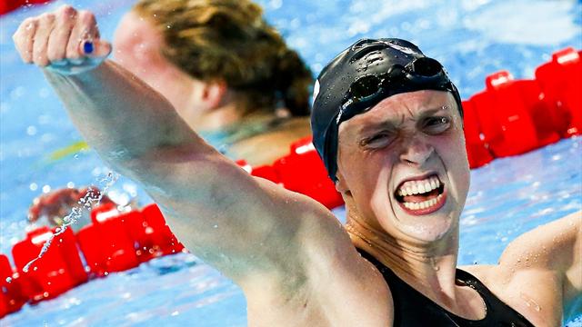 Ledecky wins gold in 800m freestyle and breaks world record, Carlin takes bronze