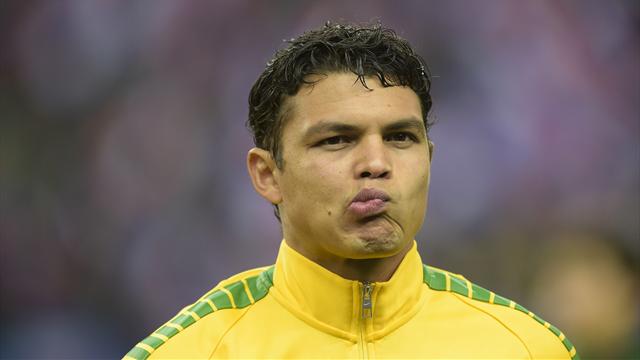 Thiago Silva est sorti sur civière, Neymar a vécu une soirée frustrante