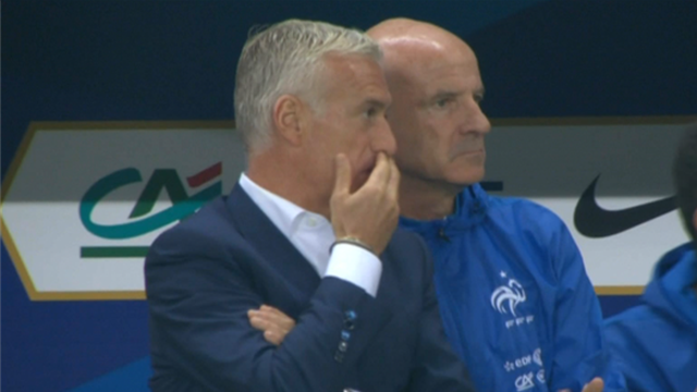 La parano de Deschamps et la drague de Ben Arfa : France-Arménie en 7 images décalées