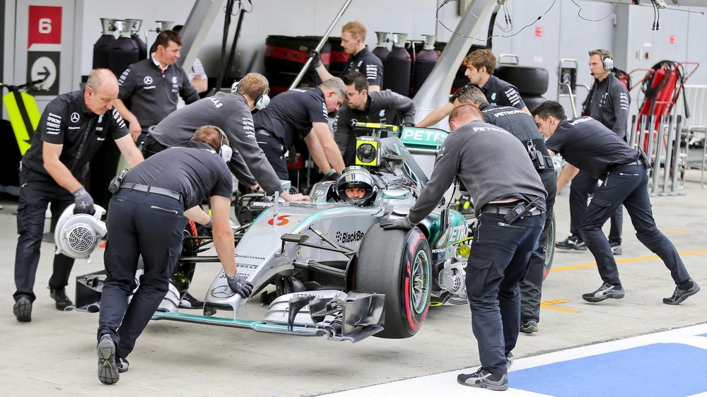 Rosberg has a pit stop