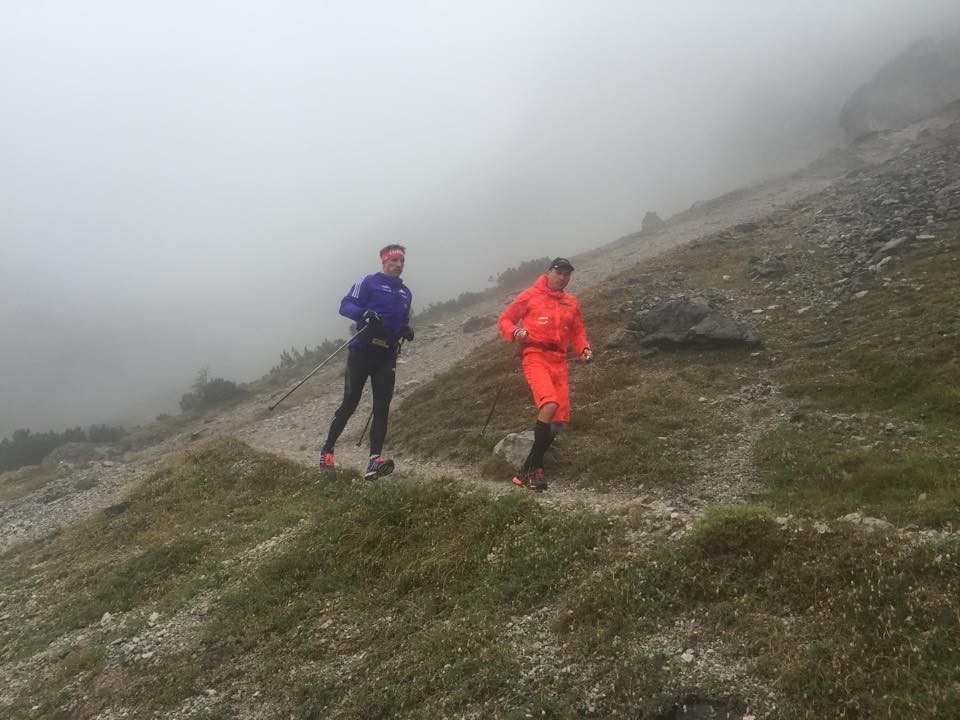 Александр Легков тренируется в горах