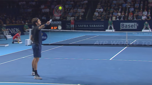 L' »amortie » complètement dingue de Federer