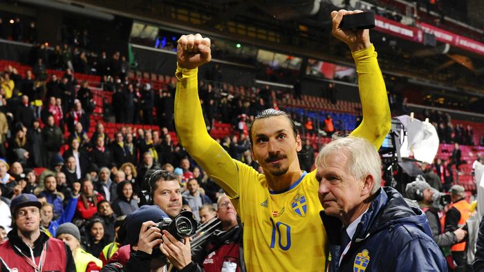 Zlatan Ibrahimovic celebrates inspiring Sweden past Denmark to qualify for Euro 2016