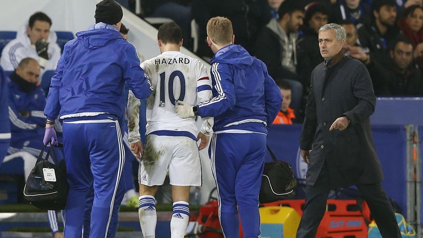 Chelsea's Eden Hazard goes off injured as manager Jose Mourinho looks on