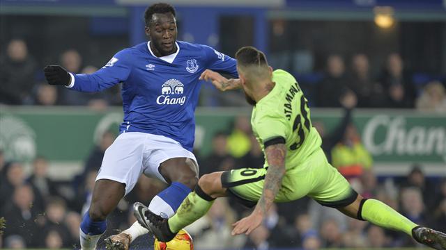 Toujours aussi décevant en déplacement, City laisse Everton prendre une option sur la finale