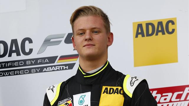 Réclamé par Mercedes, Schumi Jr a choisi de rejoindre la Scuderia Ferrari