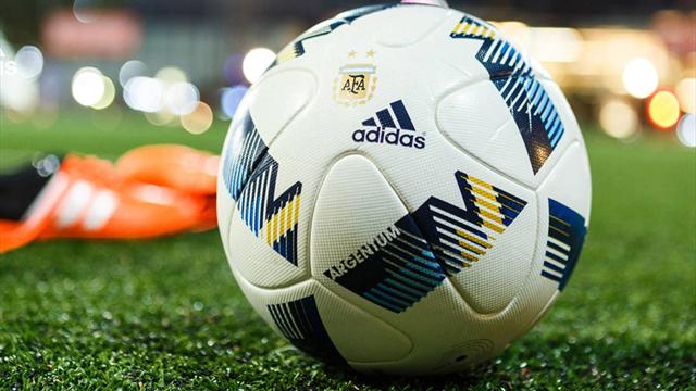 Salaires : 45% des footballeurs professionnels gagnent moins de 1000 dollars par mois