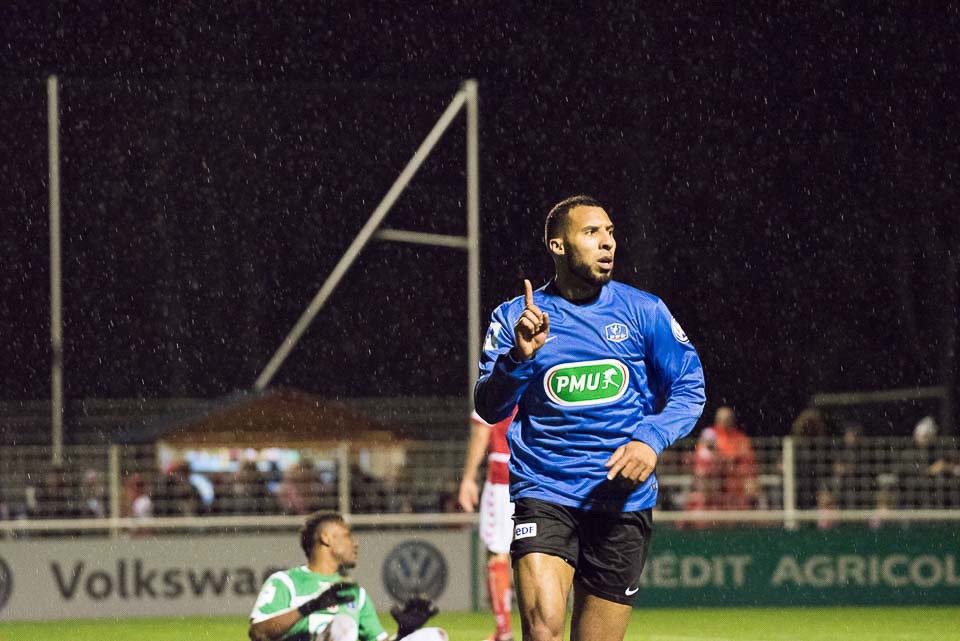 Wilfried Louisy Daniel buteur pour Chambly contre Reims en Coupe de France le 2 janvier 2016