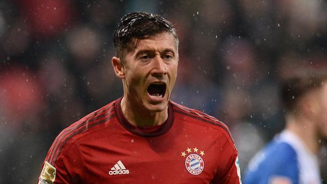 Lewandowski voit encore double