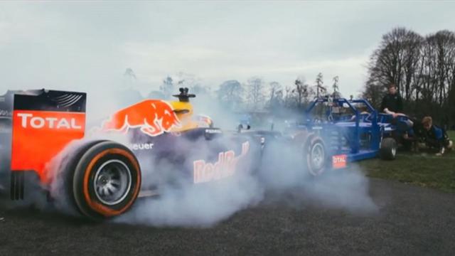 Une F1 face à une mêlée de rugby : qui va gagner le duel ?