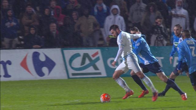 La magnifique lucarne d'Alessandrini qui a permis à l'OM d'ouvrir le score La magnifique lucarne d'Alessandrini qui a permis à l'OM d'ouvrir le score