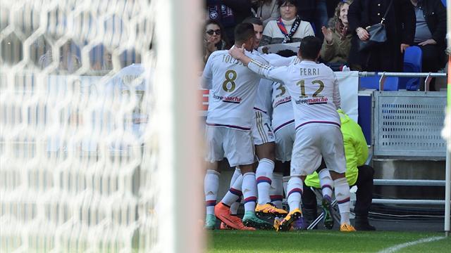 Séduisant, l’OL triple la mise et retrouve le podium
