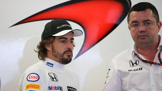 El director deportivo de McLaren habla de "máxima tensión" con Honda tras más problemas mecánicos