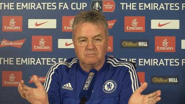 Hiddink : "L'avenir d'Ibrahimovic dépend du club qui voudra bien l'engager"