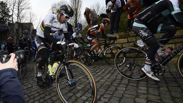 Van Avermaet prive Sagan d'une première victoire en arc-en-ciel