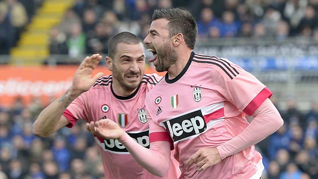 Barzagli saluta Bonucci: "Solo noi conosciamo la verità". Dani Alves: "Liti? Basta gettare m..."