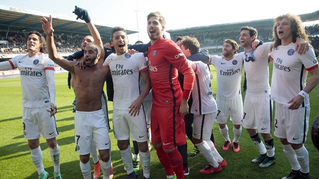 Un nouveau titre de champion après un récital : la joie des joueurs du PSG en vidéos