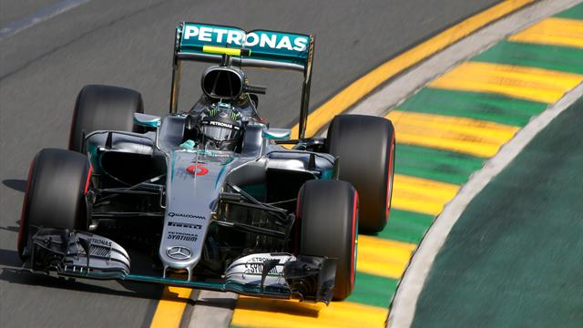 Hamilton s'est loupé, Rosberg en a profité