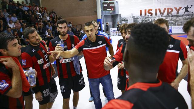 Saint-Raphaël laisse filer le PSG
