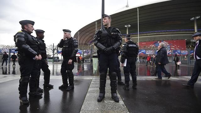 Le dispositif de sécurité au Stade de France "a cédé" lors de OM-PSG
