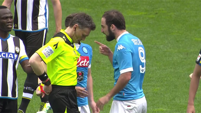 Suspension réduite de quatre à trois matches pour Higuain