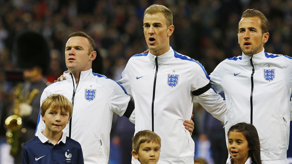 Wayne Rooney, Joe Hart and Harry Kane prior to England's game against France in 2015