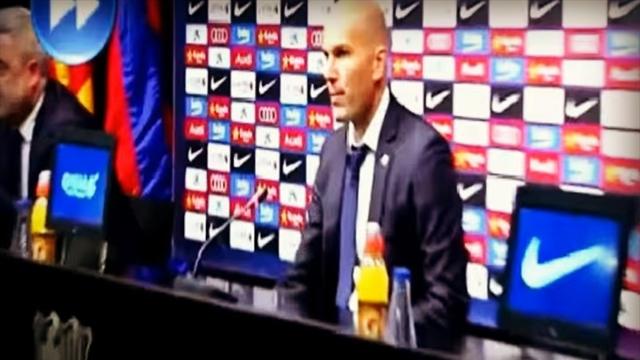 Zidane est comme tout le monde, il colle ses chewing-gums sous la table