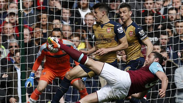 Un triplé en huit minutes : l’exploit de Carroll en vidéo