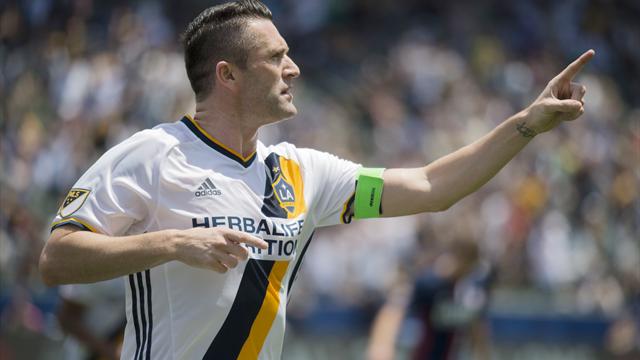 Keane makes scoring return ahead of Euro 2016