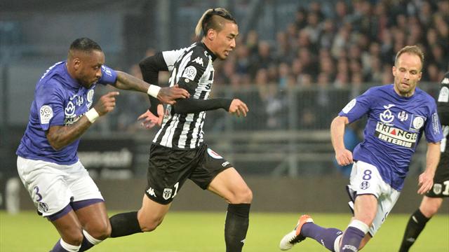 Rupture des ligaments croisés pour Billy Ketkeophomphone (Angers)