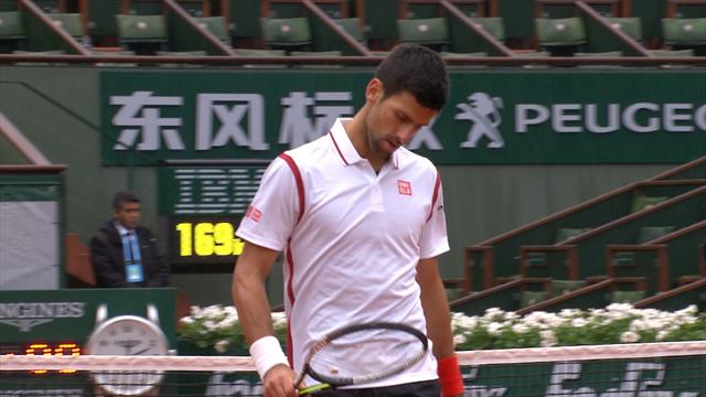 Un set de retard avant la pluie : Djokovic a vécu un début compliqué contre Bautista Agut