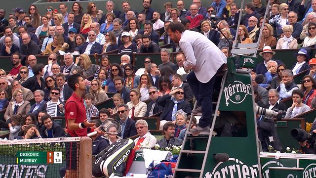 Djokovic legt sich mit dem Schiedsrichter an Djokovic legt sich mit dem Schiedsrichter an