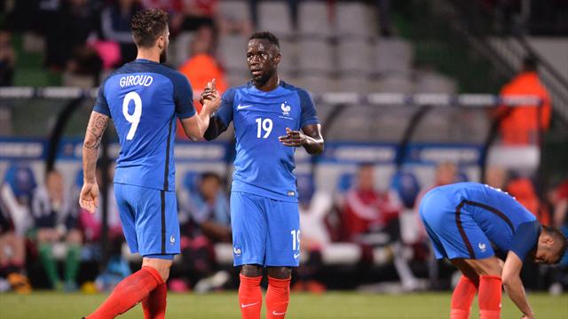 Il est parfois venu à reculons chez les Bleus : Sagna va désormais de l’avant