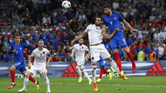 Giroud a cru débloquer la situation, mais le poteau en a décidé autrement