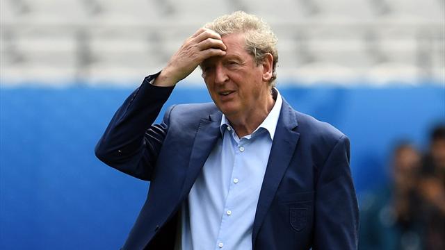 Hodgson rend son tablier