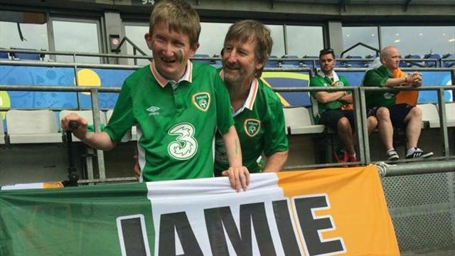 Un supporter irlandais se fait voler son drapeau, la solidarité fait le reste