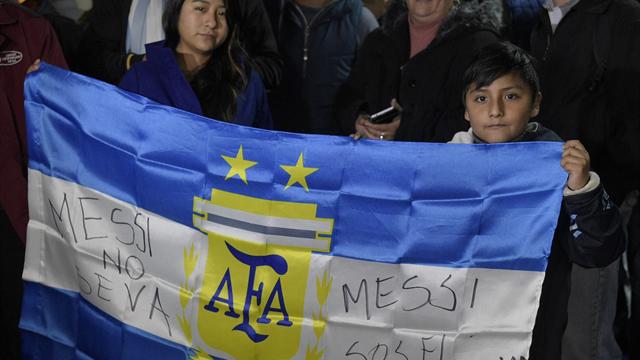 De son président à Maradona, l'Argentine veut convaincre Messi de rester en sélection