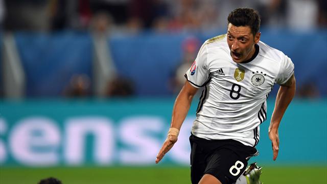 Özil a surgi pour débloquer la situation : l’ouverture du score en vidéo