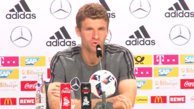 Müller n’a « pas peur » de l’attaque des Bleus