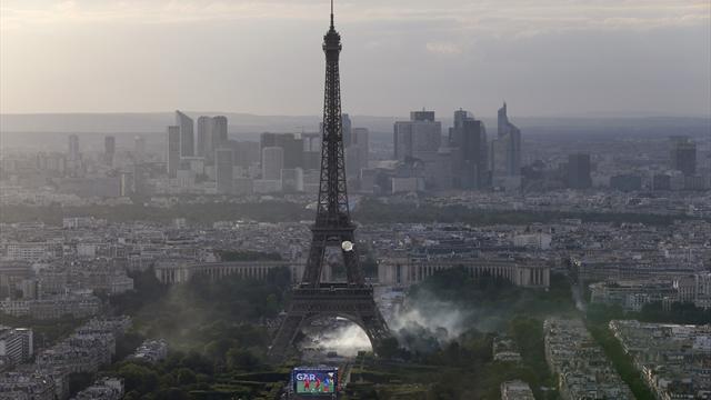 Des incidents aux abords de la fan zone à Paris