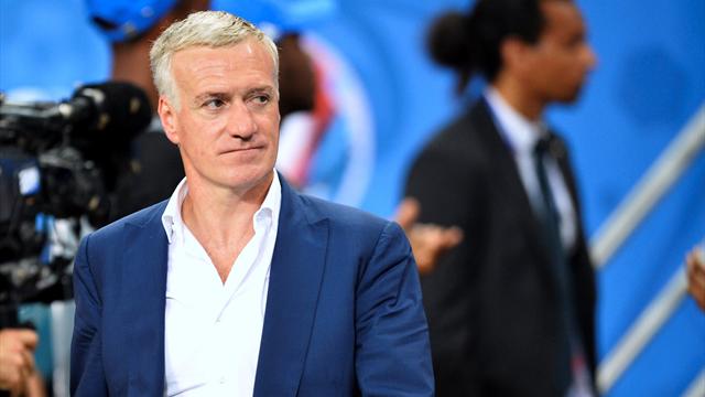 Deschamps bırakmıyor