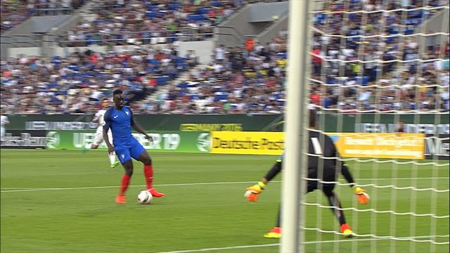 Une accélération, un crochet et un but : Augustin a parfaitement lancé les Bleuets