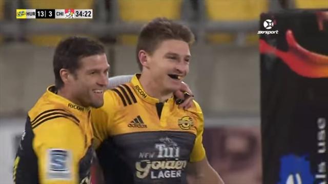 Les Hurricanes ont corrigé les Chiefs et ne sont plus qu’à une marche d’un premier titre