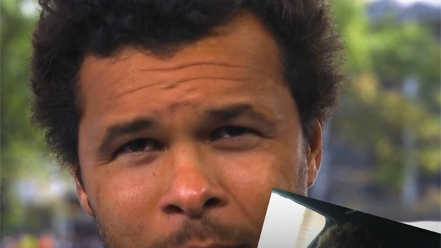 Découvrez ce qui se cache dans le téléphone de Tsonga