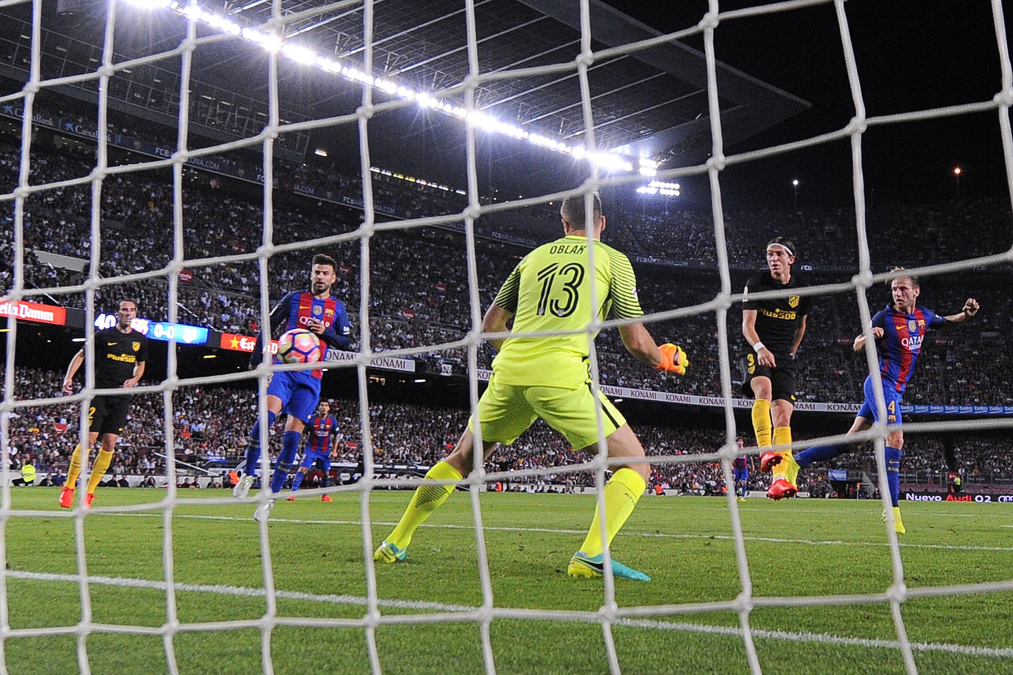 Ivan Rakitic scores against Atletico Madrid