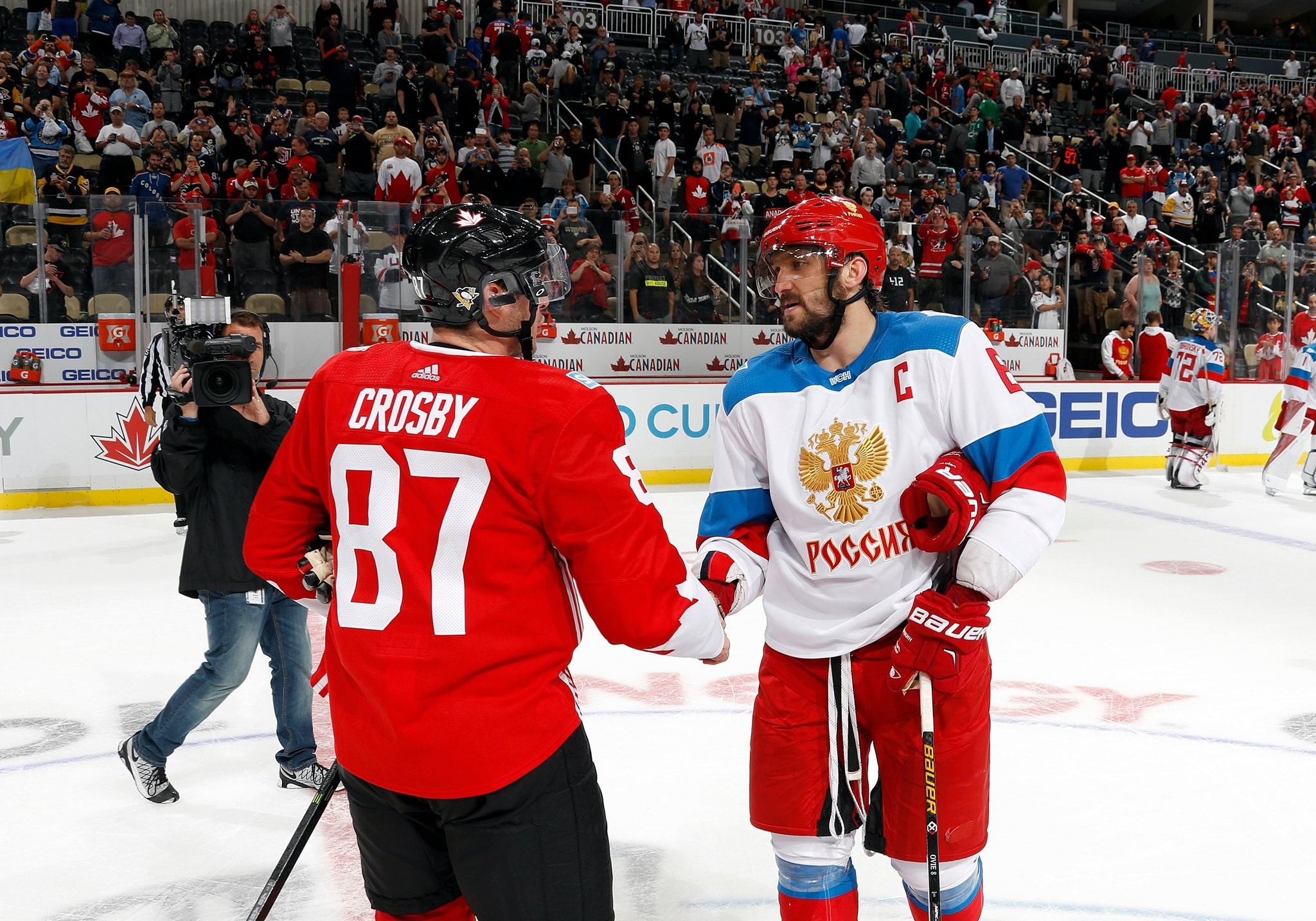 Сидни Кросби и Александр Овечкин перед матчем Канада – Россия – twitter.com/NHL