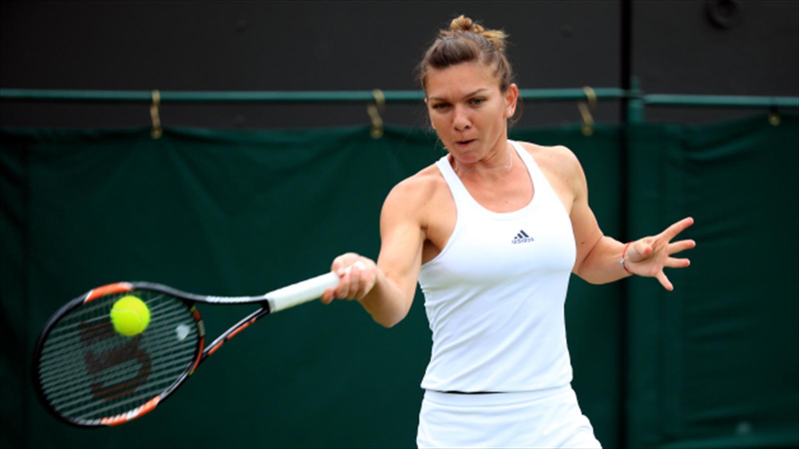 Simona Halep safely through to second round of China Open