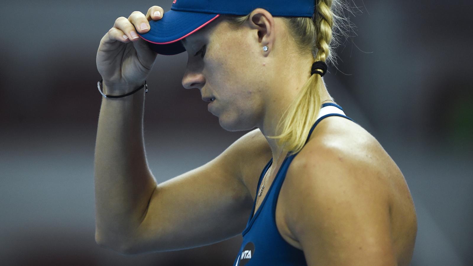 Angelique Kerber's top ranking under threat after Hong Kong defeat