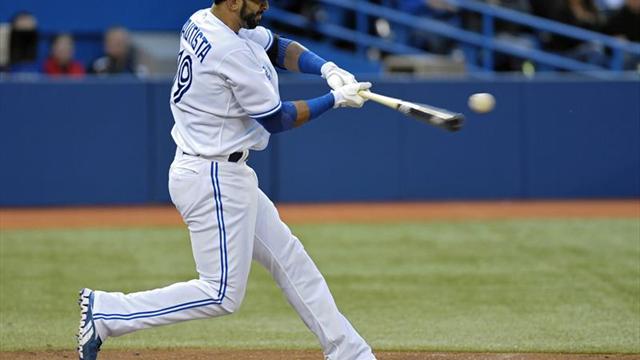José Bautista vuelve a generar emoción extra en el duelo de Azulejos contra Indios